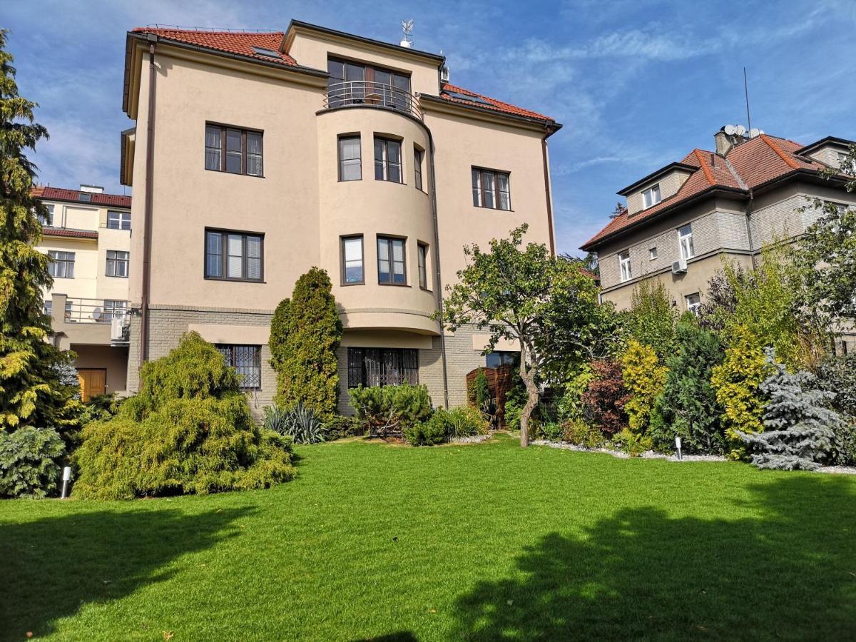 Apartment Hanspaulka Garden ปราก ภายนอก รูปภาพ